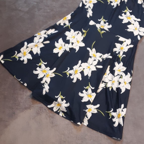 NWT Ouges women's size L high neck tie back dress - Picture 2 of 8